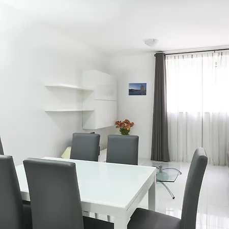 Prime Location Studio Апартаменты
