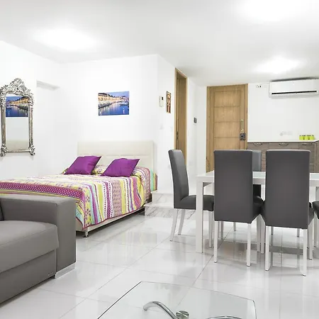 Prime Location Studio * Слима
