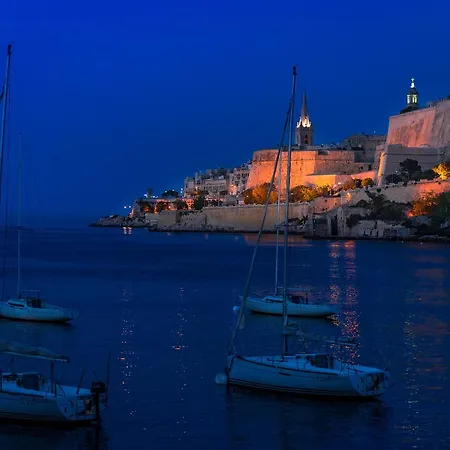 Διαμέρισμα Prime Location Studio *